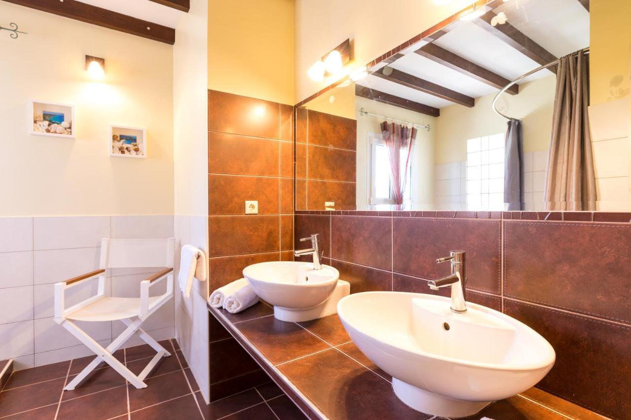 Villa St Nicholas House With Private Heated Pool Dassia  Exteriör bild